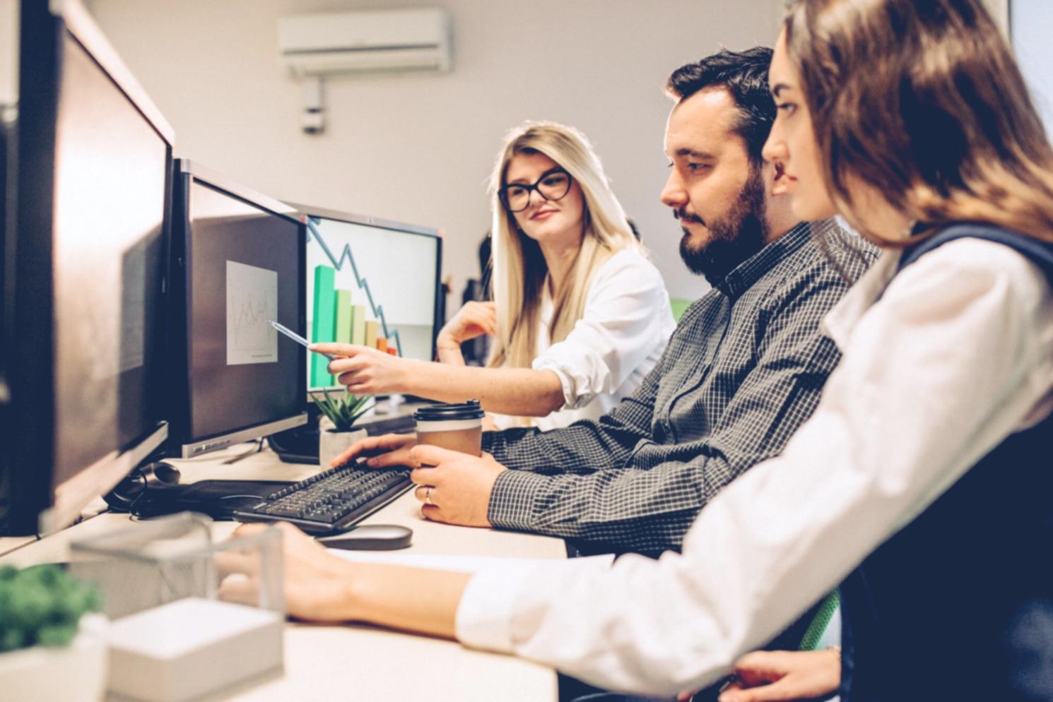 Lernende auf der Celivorante-Plattform beim gemeinsamen Austausch